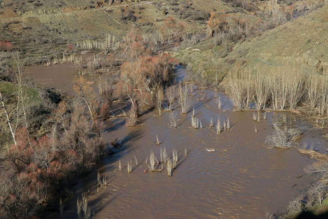 Hadim’de kar suları taşkına dönüştü, Göksu taştı! 2